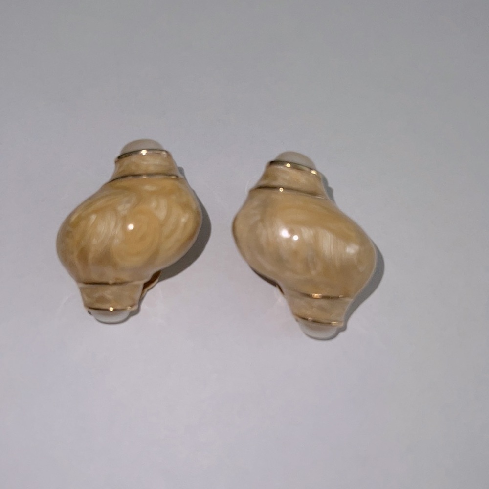 Vintage Edwin Pearl Clip Earrings